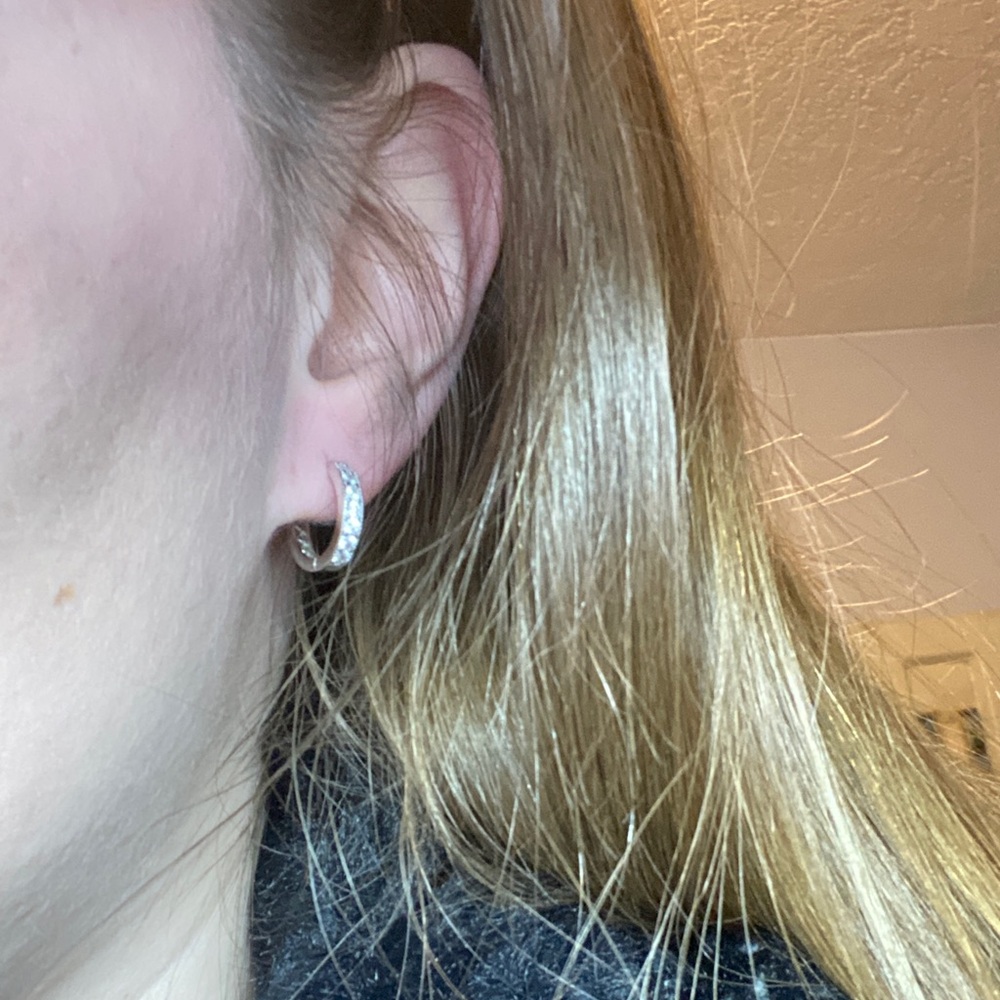 💛 Classic Sterling Silver Crystal Hoop Earrings | Everyday Sparkle Huggies - Picture 4 of 6